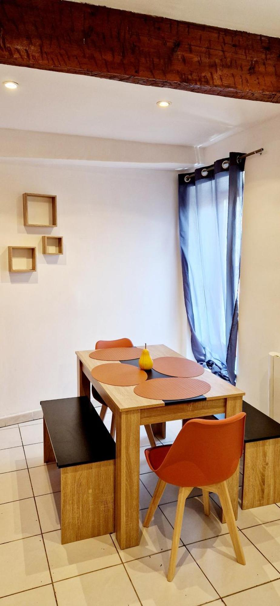 Appartement Plein Centre-Ville Lodeve Exterior photo